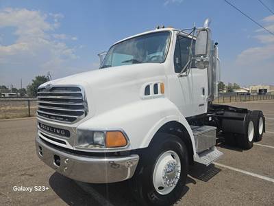 Sterling L9500 Day Cab Truck - Caterpillar 385HP, 13 Speed Manual
