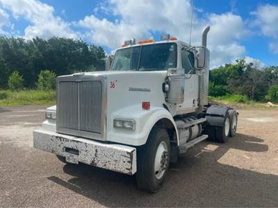 Western Star 4900 Day Cab Truck - Detroit 455HP, 10 Speed Manual