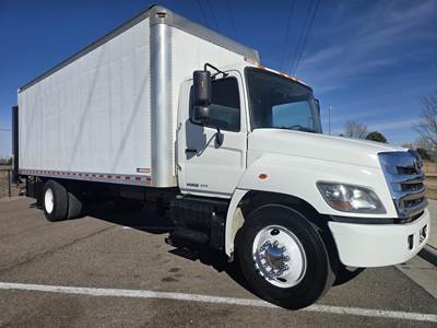 Hino 268A 24 ft Box Truck - 230HP, 6 Speed Automatic, Roll up Door, Liftgate