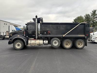 Kenworth T880 Tri Axle Dump Truck - Cummins 500HP, 8Ll Manual, 17' Dump