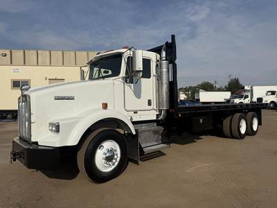 Kenworth T800 Tandem Axle Flatbed Truck - 10 Speed Manual
