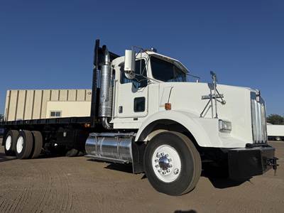 Kenworth T800 Tandem Axle Flatbed Truck - 10 Speed Manual