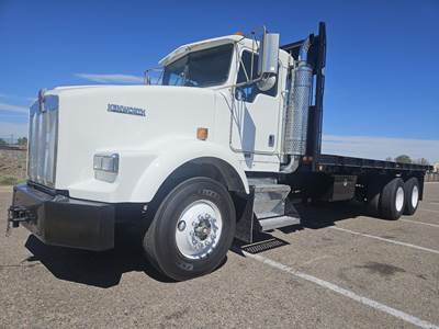 Kenworth T800 Tandem Axle Flatbed Truck - 10 Speed Manual