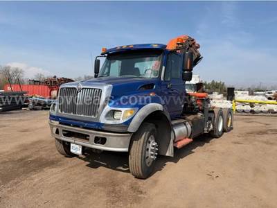 International WorkStar 7600 Tandem Axle Forestry Bucket Truck - Caterpillar, 13 Speed Manual