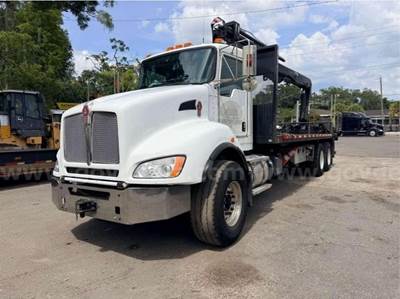 Kenworth T400 Tandem Axle Hooklift Truck - Paccar, 370HP, 6 Speed Allison Rds Automatic