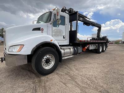 Kenworth T400 Tandem Axle Hooklift Truck - Paccar, 370HP, 6 Speed Allison Rds Automatic