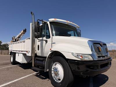 International DuraStar 4300 Mechanic / Service Truck - Automatic