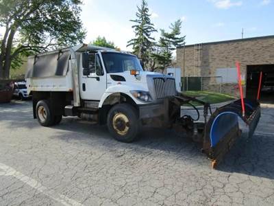 International WorkStar 7400 Plow / Spreader Truck - MAXXFORCE DT, 260HP, Automatic