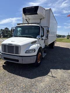 Freightliner M2 106 Refrigerated Truck - Carrier