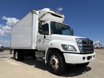 Hino L6 18 ft Refrigerated Truck - 220HP, 6 Speed Automatic, Thermo King