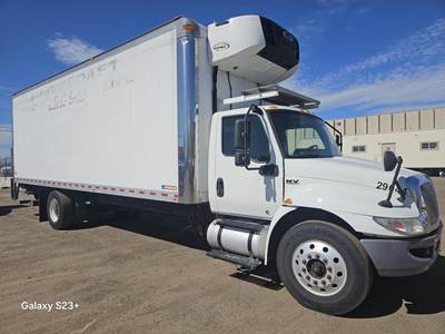 International MV 26 ft Refrigerated Truck - 240HP, 6 Speed Allison Hs Automatic, Carrier, Liftgate