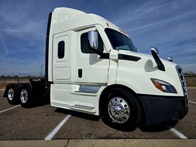 Freightliner Cascadia 116 Sleeper Semi Truck - 48" Mid Roof Sleeper, Detroit 450HP, 12 Speed Autoshift Automatic