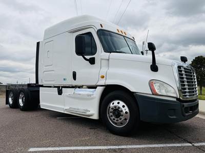 Freightliner Cascadia 125 Sleeper Semi Truck - 72" Mid Roof Sleeper, Detroit 455HP, 10 Speed Manual