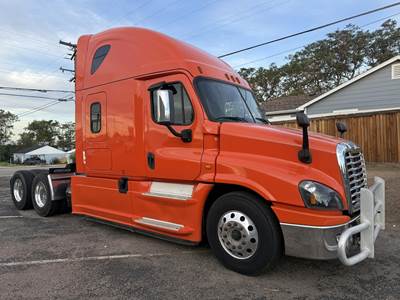 Freightliner Cascadia 125 Sleeper Semi Truck - 72" Raised Roof Sleeper, Detroit 560HP, 12 Speed Dt12 Automatic