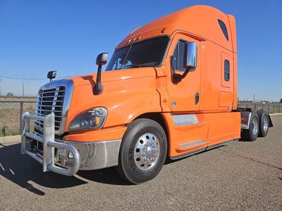 Freightliner Cascadia 125 Sleeper Semi Truck - 72" Raised Roof Sleeper, Detroit 560HP, 12 Speed Dt12 Automatic