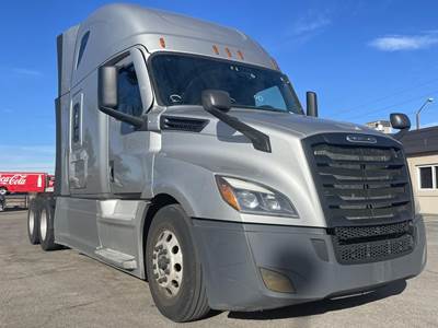 Freightliner Cascadia 126 Sleeper Semi Truck - 72" Raised Roof Sleeper, Detroit 400HP, 12 Speed Dt12 Amt