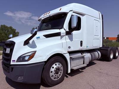 Freightliner Cascadia 126 Sleeper Semi Truck - 72" Mid Roof Sleeper, Detroit 475HP, 12 Speed Dt12 Automatic