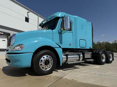 Freightliner Columbia 120 Sleeper Semi Truck - 56" Mid Roof Sleeper, Detroit 500HP, 10 Speed Endurant Manual