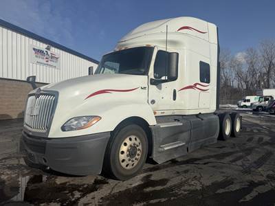 International LT Sleeper Semi Truck - Raised Roof Sleeper, Cummins 450HP, 10 Speed Manual