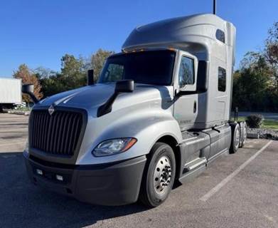 International LT Sleeper Semi Truck - 73" Raised Roof Sleeper, Cummins 450HP, 12 Speed Amt