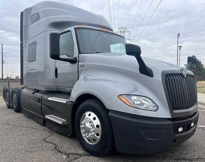 International LT Sleeper Semi Truck - 73" Raised Roof Sleeper, Cummins 450HP, 12 Speed Amt