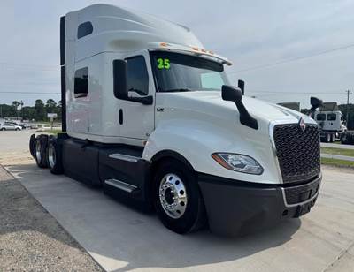 International LT Sleeper Semi Truck - Raised Roof Sleeper, Cummins 450HP, 12 Speed Automatic