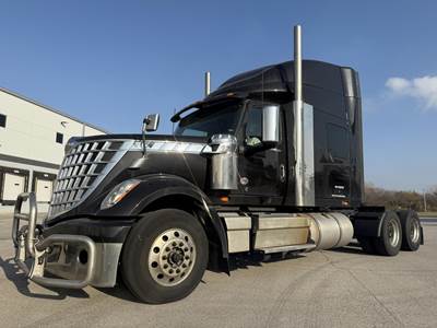 International LoneStar Sleeper Semi Truck - 73" Raised Roof Sleeper, Cummins 450HP, 12 Speed Endurant Automatic