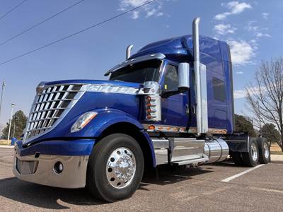 International LoneStar Sleeper Semi Truck - 73" Mid Roof Sleeper, Cummins 500HP, 13 Speed Manual
