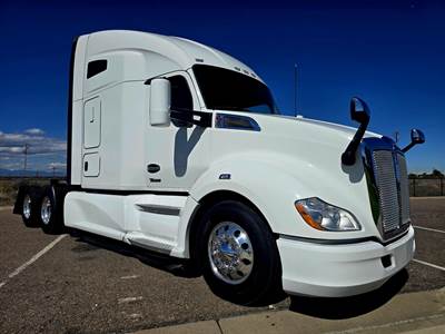 Kenworth T680 Sleeper Semi Truck - Raised Roof Sleeper, Paccar 455HP, 12 Speed Endurant Automatic
