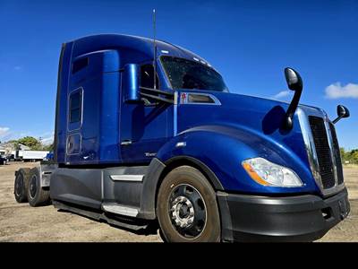 Kenworth T680 Sleeper Semi Truck - 76" Raised Roof Sleeper, Paccar 455HP, 12 Speed Endurant Amt