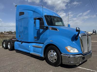 Kenworth T680 Sleeper Semi Truck - 76" Raised Roof Sleeper, Paccar 405HP, 12 Speed Endurant Amt