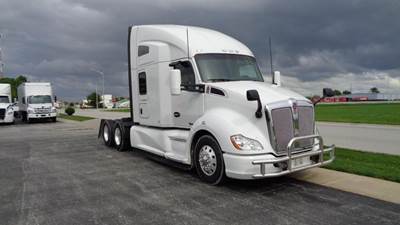 Kenworth T680 Sleeper Semi Truck - 76" Raised Roof Sleeper, Paccar 455HP, 12 Speed Endurant Automatic