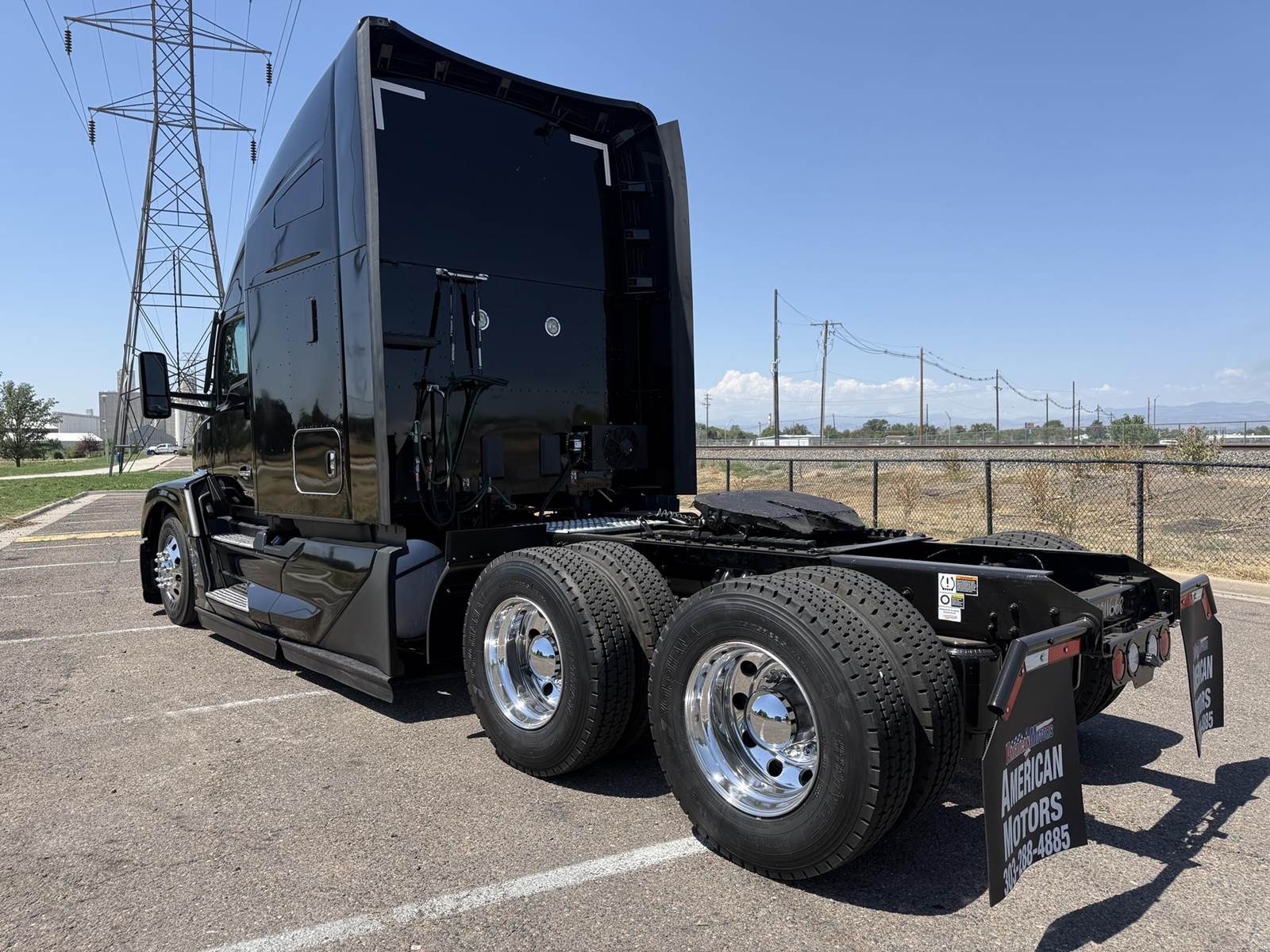2023 Kenworth T680 Sleeper Semi Truck - 76