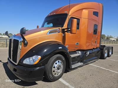 Kenworth T680 Sleeper Semi Truck - Raised Roof Sleeper, Paccar 405HP, 10 Speed Manual