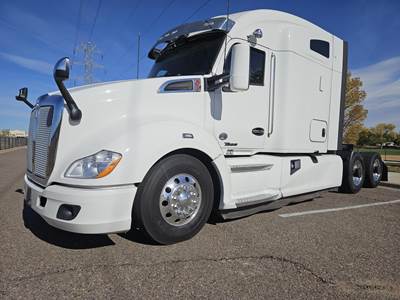 Kenworth T680 Sleeper Semi Truck - 76" Mid Roof Sleeper, Paccar 405HP, 12 Speed Automatic