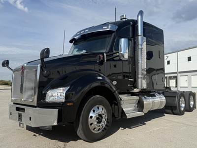 Kenworth T880 Sleeper Semi Truck - 76" Mid Roof Sleeper, Cummins 450HP, 12 Speed Endurant Automatic