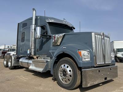 Kenworth W990 Sleeper Semi Truck - 76" Mid Roof Sleeper, Cummins 500HP, 12 Speed Endurant Amt