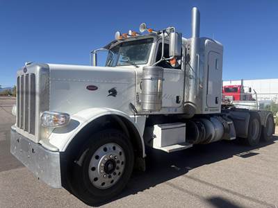 Peterbilt 389 Sleeper Semi Truck - Flat Top Sleeper, Paccar 510HP, 18 Speed Manual