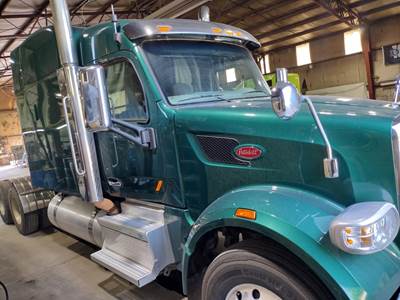 Peterbilt 567 Sleeper Semi Truck - 70" Mid Roof Sleeper, Paccar 510HP, 18 Speed Manual