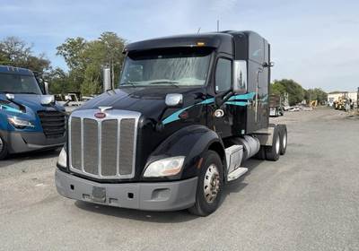 Peterbilt 579 Sleeper Semi Truck - Mid Roof Sleeper, Paccar 455HP, 12 Speed Endurant Automatic
