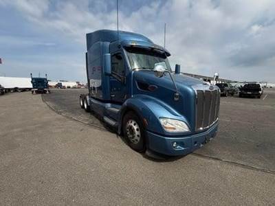 Peterbilt 579 Sleeper Semi Truck - 72" Mid Roof Sleeper, Paccar 430HP, 12 Speed Amt