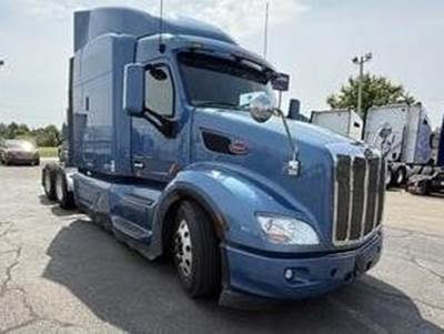 Peterbilt 579 Sleeper Semi Truck - 72" Mid Roof Sleeper, Paccar 430HP, 12 Speed Amt