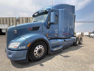 Peterbilt 579 Sleeper Semi Truck - 72" Mid Roof Sleeper, Paccar 430HP, 12 Speed Amt