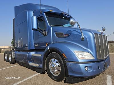 Peterbilt 579 Sleeper Semi Truck - 72" Mid Roof Sleeper, Paccar 430HP, 12 Speed Amt