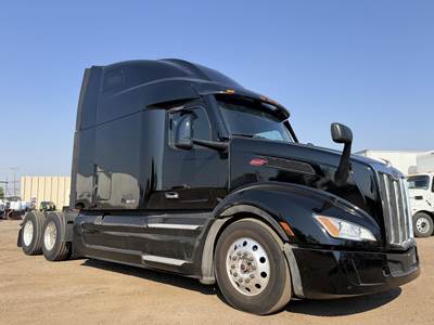 Peterbilt 579 Sleeper Semi Truck - 80" Raised Roof Sleeper, Cummins 450HP, 12 Speed Endurant Amt