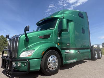 Peterbilt 579 Sleeper Semi Truck - Raised Roof Sleeper, Paccar 455HP, 12 Speed Automatic