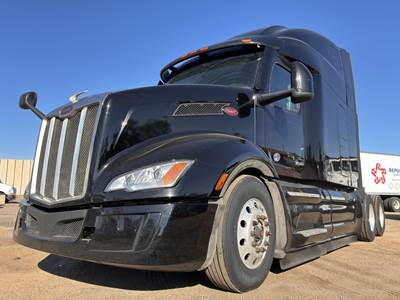 Peterbilt 579 Sleeper Semi Truck - 80" Raised Roof Sleeper, Cummins 450HP, 12 Speed Endurant Amt
