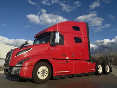 Volvo VNL64T760 Sleeper Semi Truck - 61" Raised Roof Sleeper, D13TC 455HP, 12 Speed I Shift Automatic