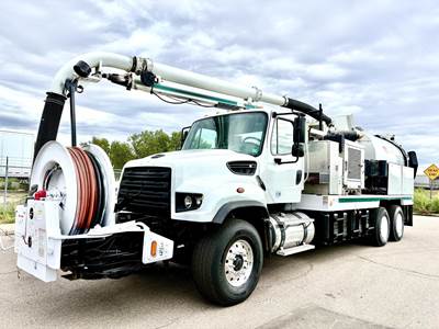 Freightliner 114SD Tandem Axle Vacuum Truck