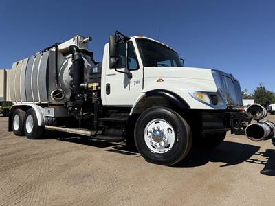 International WorkStar 7400 Tandem Axle Vacuum Truck - 310HP, 6+2 Speed Allison Rds Automatic
